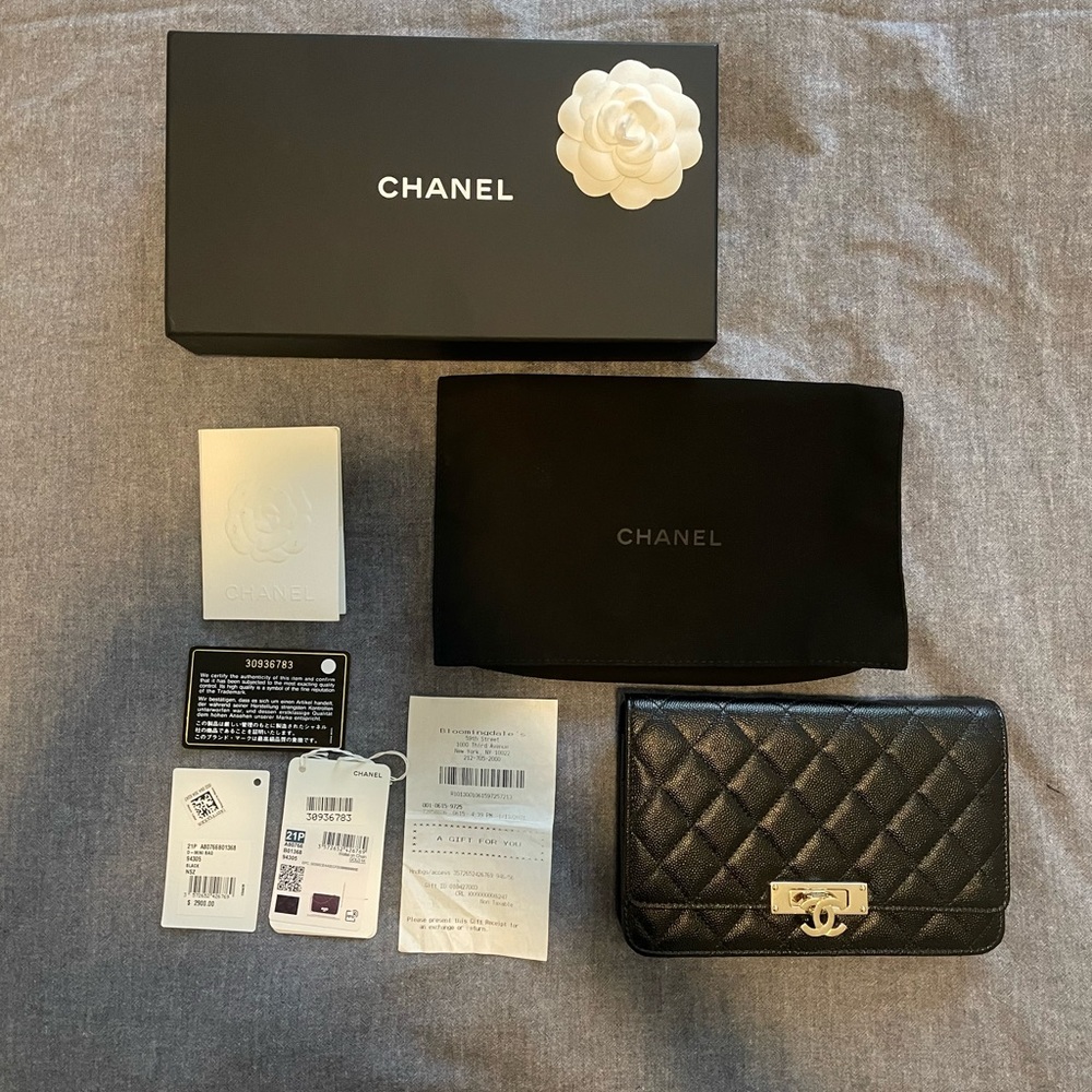 CHANEL
Caviar Quilted Golden Class Wallet On Chain WOC Black